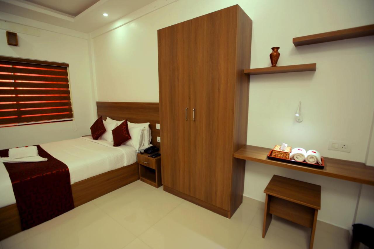 The Patio Thekkady Exterior foto