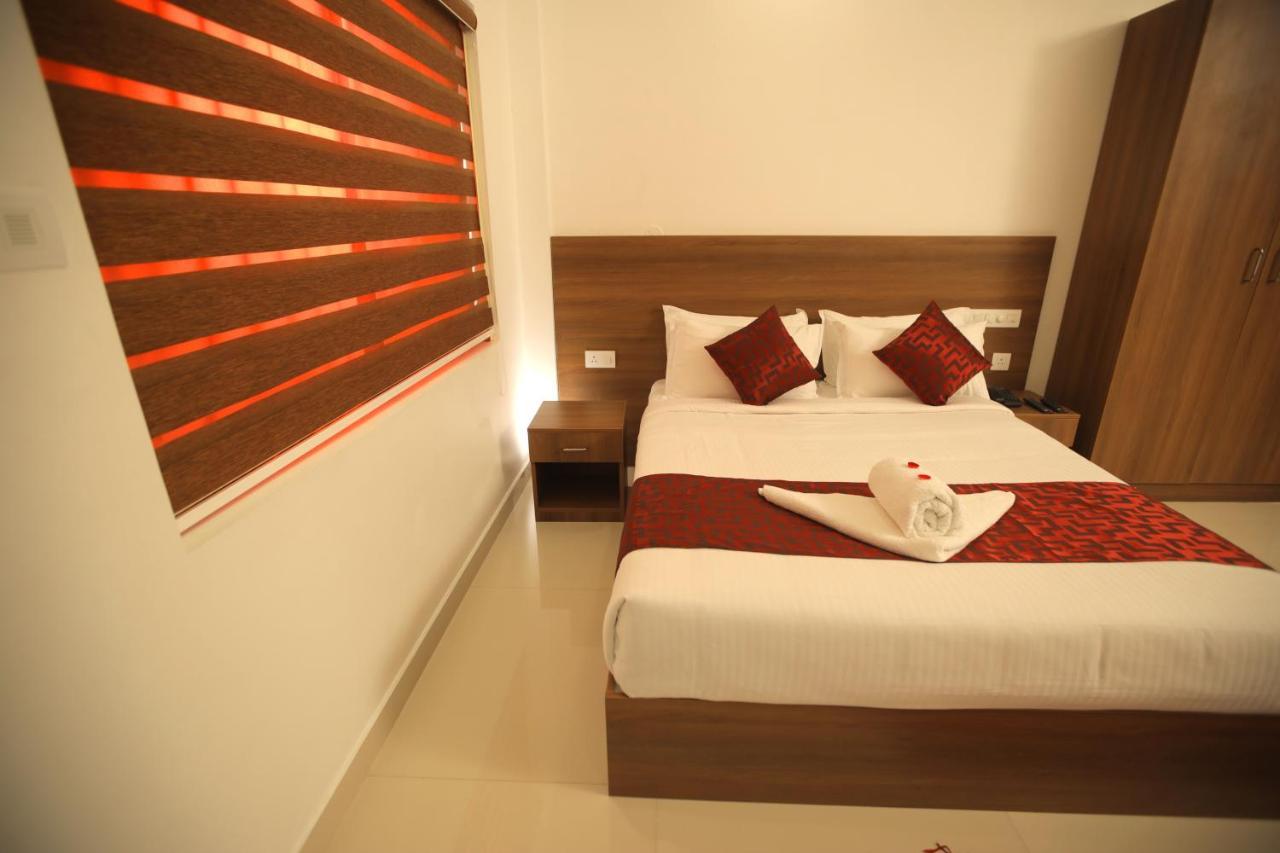 The Patio Thekkady Exterior foto